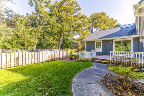 Tiny photo for 92 Golfview Road, Lake Zurich, IL 60047 (MLS # 12778817)