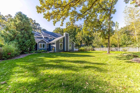 Tiny photo for 92 Golfview Road, Lake Zurich, IL 60047 (MLS # 12778817)