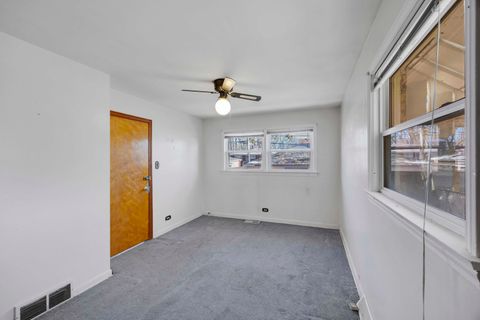 Tiny photo for 14237 S Greenbay Avenue, Burnham, IL 60633 (MLS # 12514384)