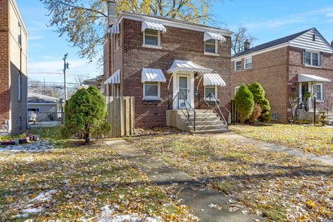 Tiny photo for 14237 S Greenbay Avenue, Burnham, IL 60633 (MLS # 12514384)