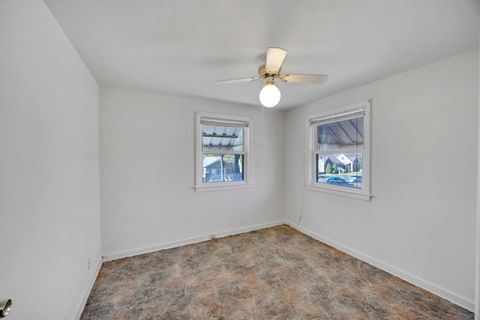 Tiny photo for 14237 S Greenbay Avenue, Burnham, IL 60633 (MLS # 12514384)