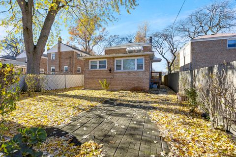 Tiny photo for 14237 S Greenbay Avenue, Burnham, IL 60633 (MLS # 12514384)