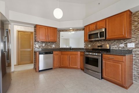 Tiny photo for 133 Arboretum Drive, Lombard, IL 60148 (MLS # 12595323)