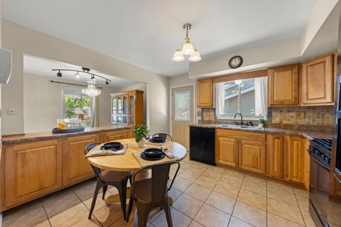 Tiny photo for 409 Maple Lane, Darien, IL 60561 (MLS # 12752598)