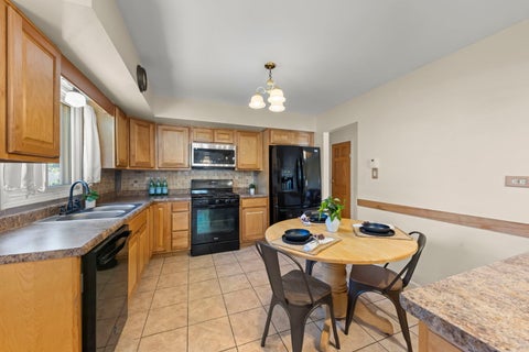 Tiny photo for 409 Maple Lane, Darien, IL 60561 (MLS # 12752598)