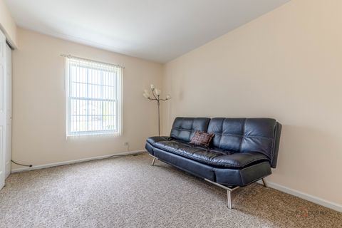 Tiny photo for 2 SANDHURST Road, Mundelein, IL 60060 (MLS # 12633710)