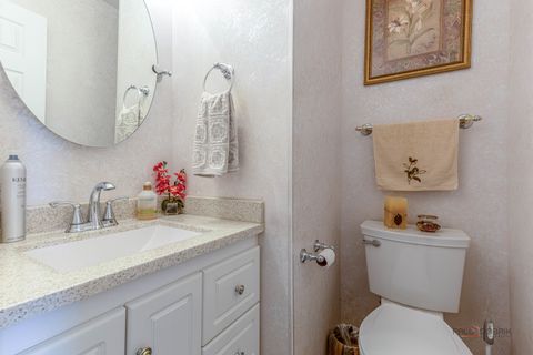 Tiny photo for 2 SANDHURST Road, Mundelein, IL 60060 (MLS # 12633710)