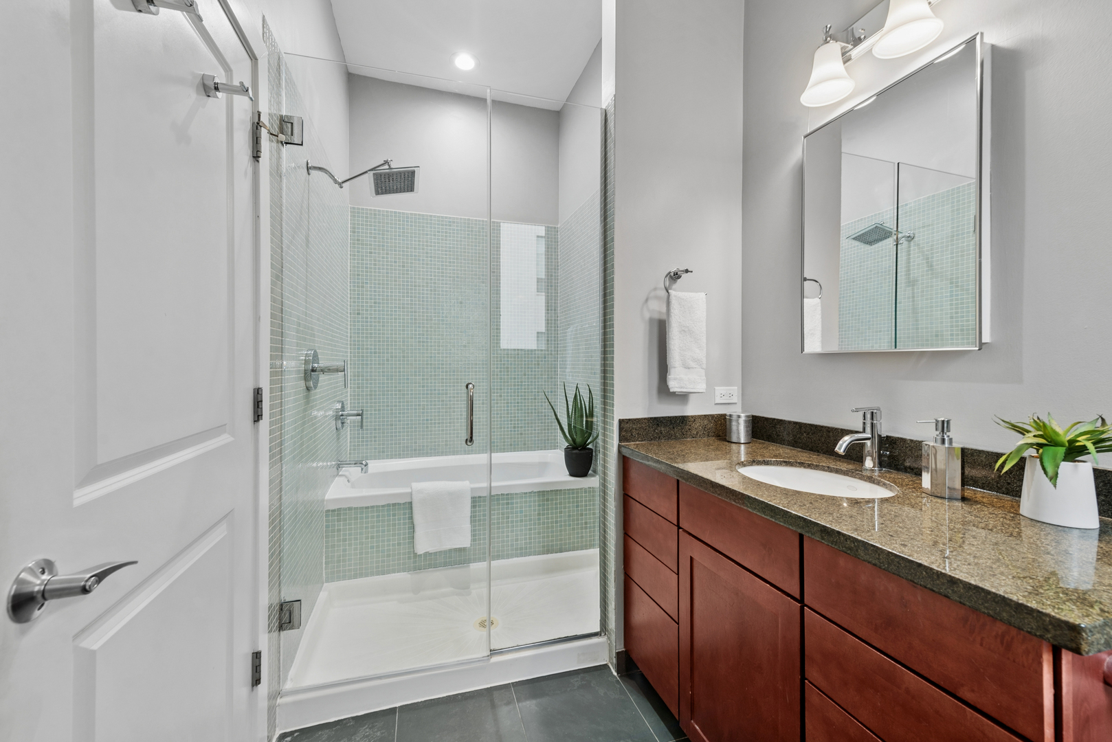 2065 N KEDZIE Avenue 217