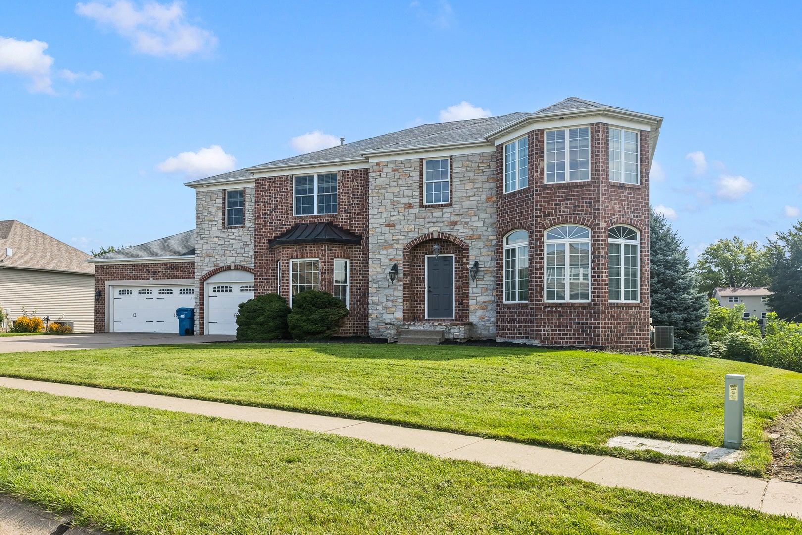 307 S TOMBERGS Drive