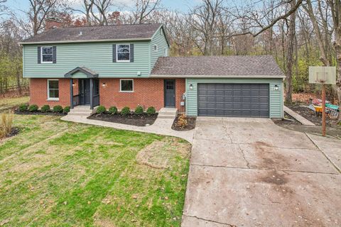 Tiny photo for 15105 W Rockland Road, Libertyville, IL 60048 (MLS # 12520239)
