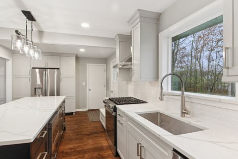 Tiny photo for 15105 W Rockland Road, Libertyville, IL 60048 (MLS # 12520239)