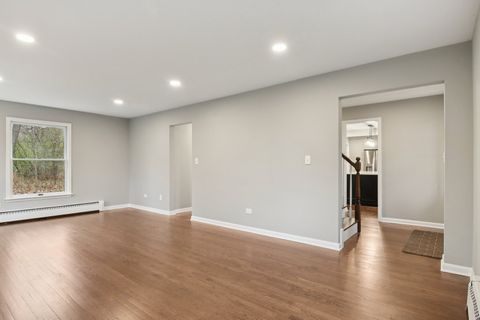 Tiny photo for 15105 W Rockland Road, Libertyville, IL 60048 (MLS # 12520239)