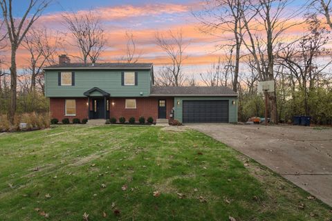 Photo of 15105 W Rockland Road, Libertyville, IL 60048 (MLS # 12520239)