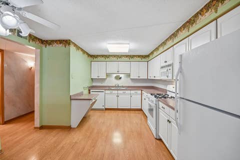 Tiny photo for 8580 W Foster Avenue #206, Norridge, IL 60706 (MLS # 12731171)