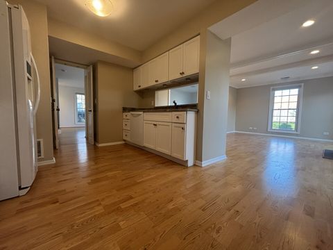 Tiny photo for 1414 Pebblecreek Drive, Glenview, IL 60025 (MLS # 12615082)