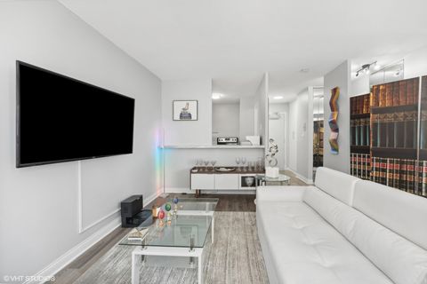 Tiny photo for 4250 N Marine Drive #1925, Chicago, IL 60613 (MLS # 12542816)