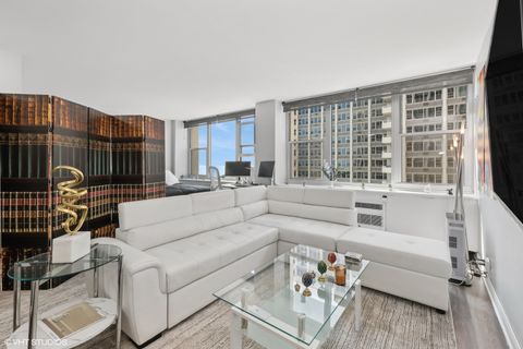 Tiny photo for 4250 N Marine Drive #1925, Chicago, IL 60613 (MLS # 12542816)