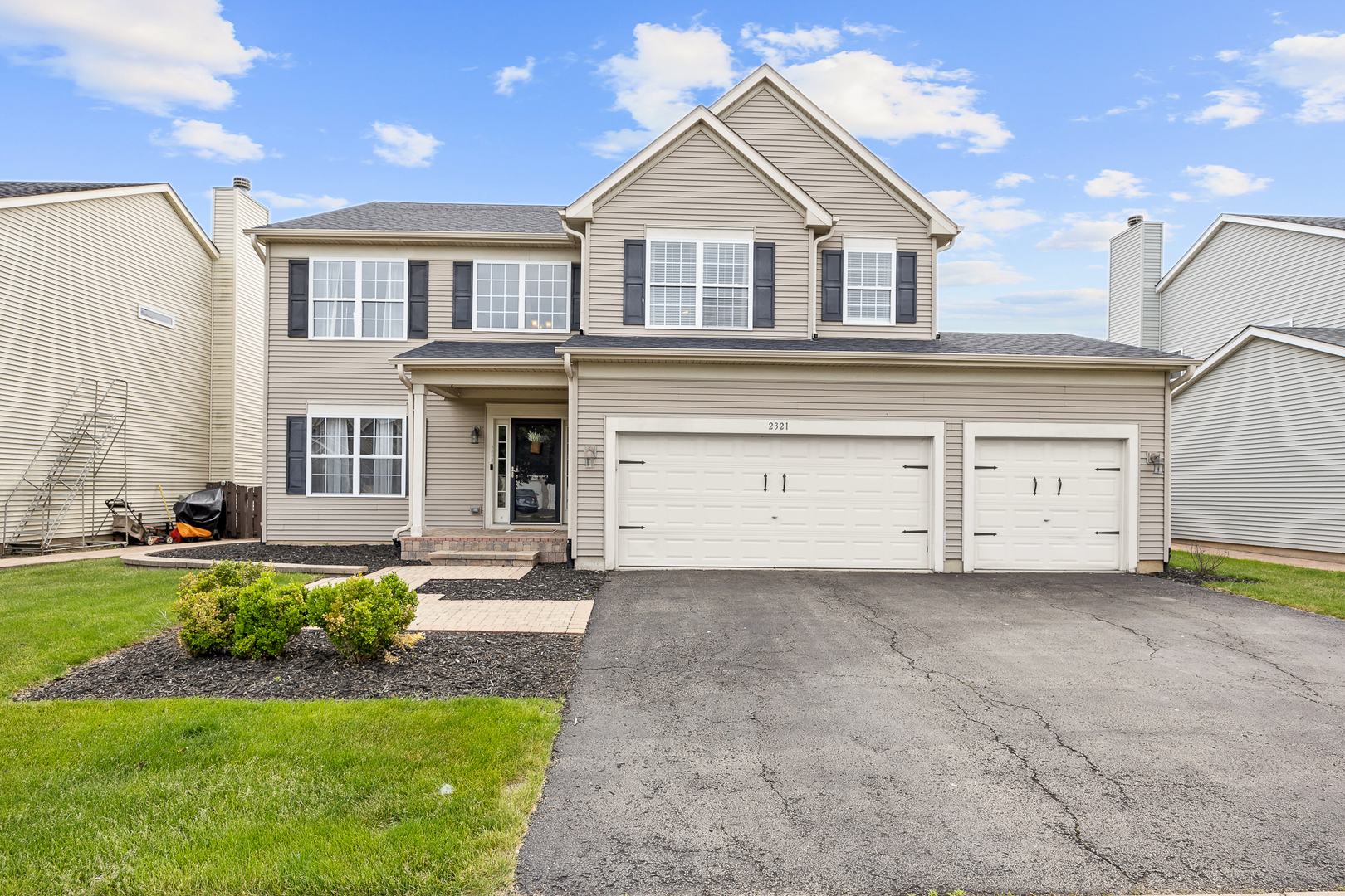 2321 Amsterdam Circle