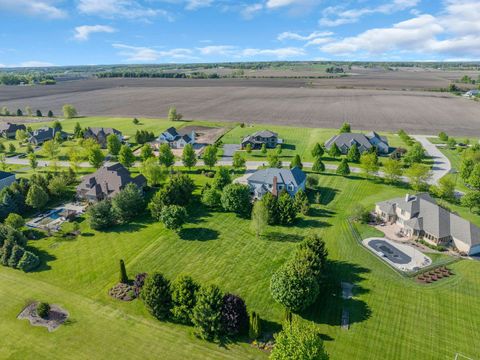 Tiny photo for 43W707 N Sunset Views Drive, St. Charles, IL 60175 (MLS # 12645484)
