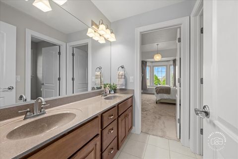 Tiny photo for 43W707 N Sunset Views Drive, St. Charles, IL 60175 (MLS # 12645484)