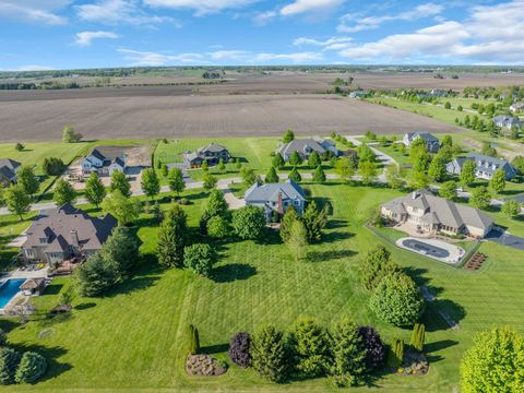 Tiny photo for 43W707 N Sunset Views Drive, St. Charles, IL 60175 (MLS # 12645484)