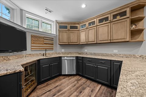 Tiny photo for 43W707 N Sunset Views Drive, St. Charles, IL 60175 (MLS # 12645484)