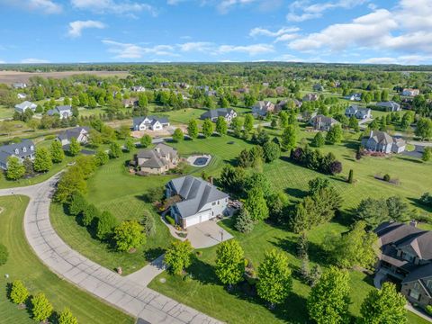 Tiny photo for 43W707 N Sunset Views Drive, St. Charles, IL 60175 (MLS # 12645484)