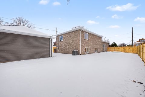 Tiny photo for 8245 43rd Place, Lyons, IL 60534 (MLS # 12602805)