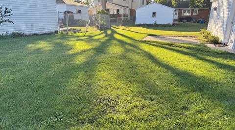Tiny photo for 1440 S 4th Avenue, Des Plaines, IL 60018 (MLS # 12492149)