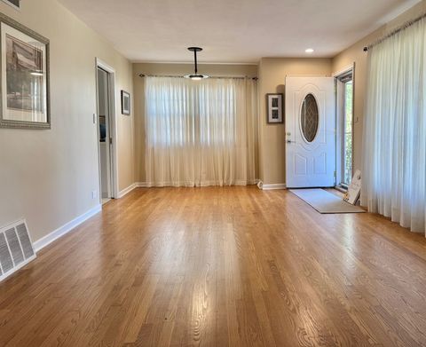 Tiny photo for 1440 S 4th Avenue, Des Plaines, IL 60018 (MLS # 12492149)