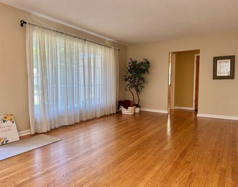 Tiny photo for 1440 S 4th Avenue, Des Plaines, IL 60018 (MLS # 12492149)