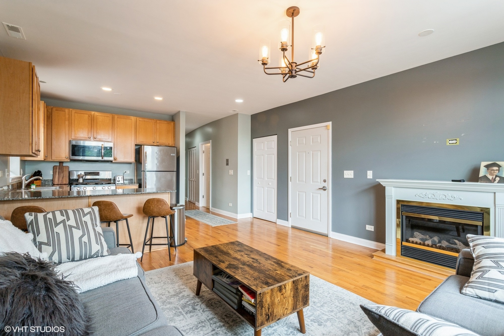 2815 W Howard Street 3E