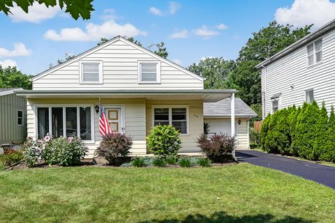 214 WOODSTOCK Avenue Clarendon Hills IL 60514