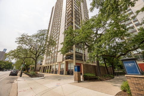 Tiny photo for 1355 N Sandburg Terrace #2206D, Chicago, IL 60610 (MLS # 12728949)