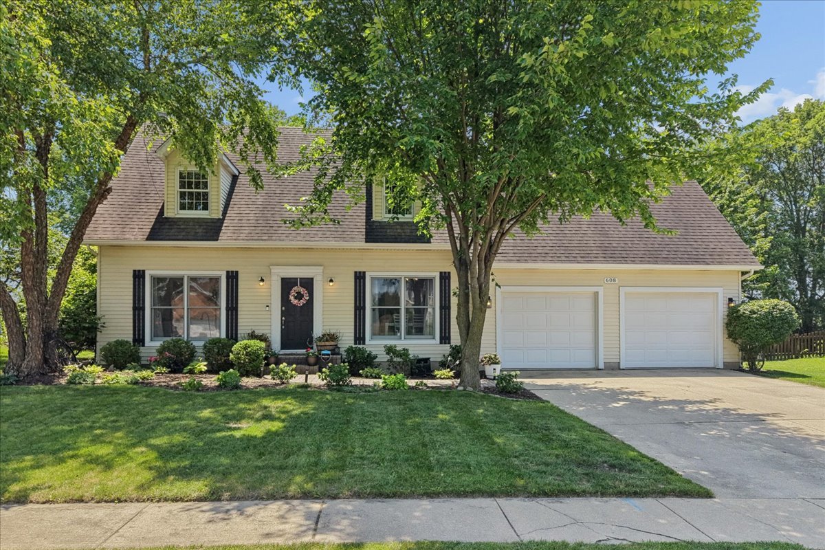 Photo 1 of 38 — 608 Fox Hollow, DeKalb, IL 60115