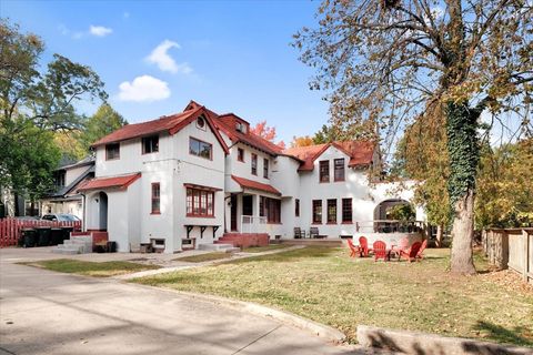 Photo of 801 W Oregon Street, Urbana, IL 61801 (MLS # 12493933) Photo of 801 W Oregon Street, Urbana, IL 61801 (MLS # 12493933)