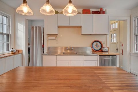 Tiny photo for 801 W Oregon Street, Urbana, IL 61801 (MLS # 12493933)