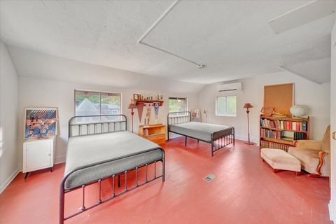 Tiny photo for 801 W Oregon Street, Urbana, IL 61801 (MLS # 12493933)