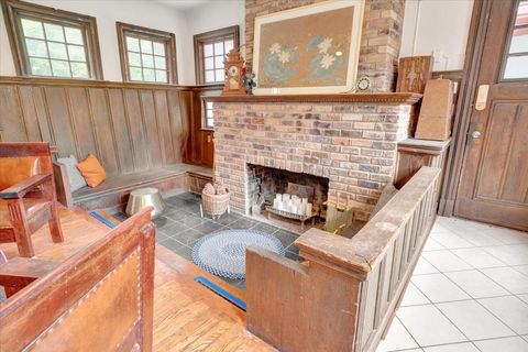 Tiny photo for 801 W Oregon Street, Urbana, IL 61801 (MLS # 12493933)