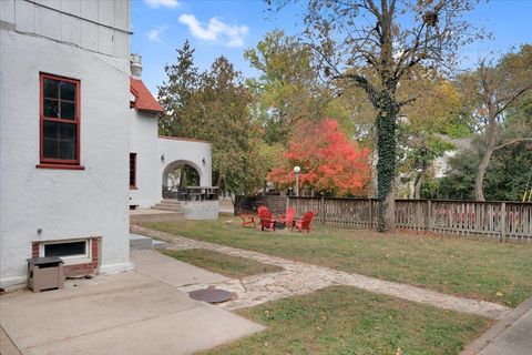 Tiny photo for 801 W Oregon Street, Urbana, IL 61801 (MLS # 12493933)