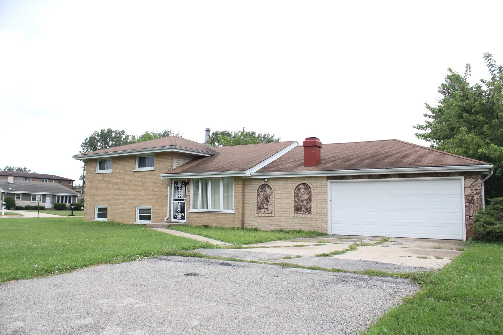 7902 W 77th Street