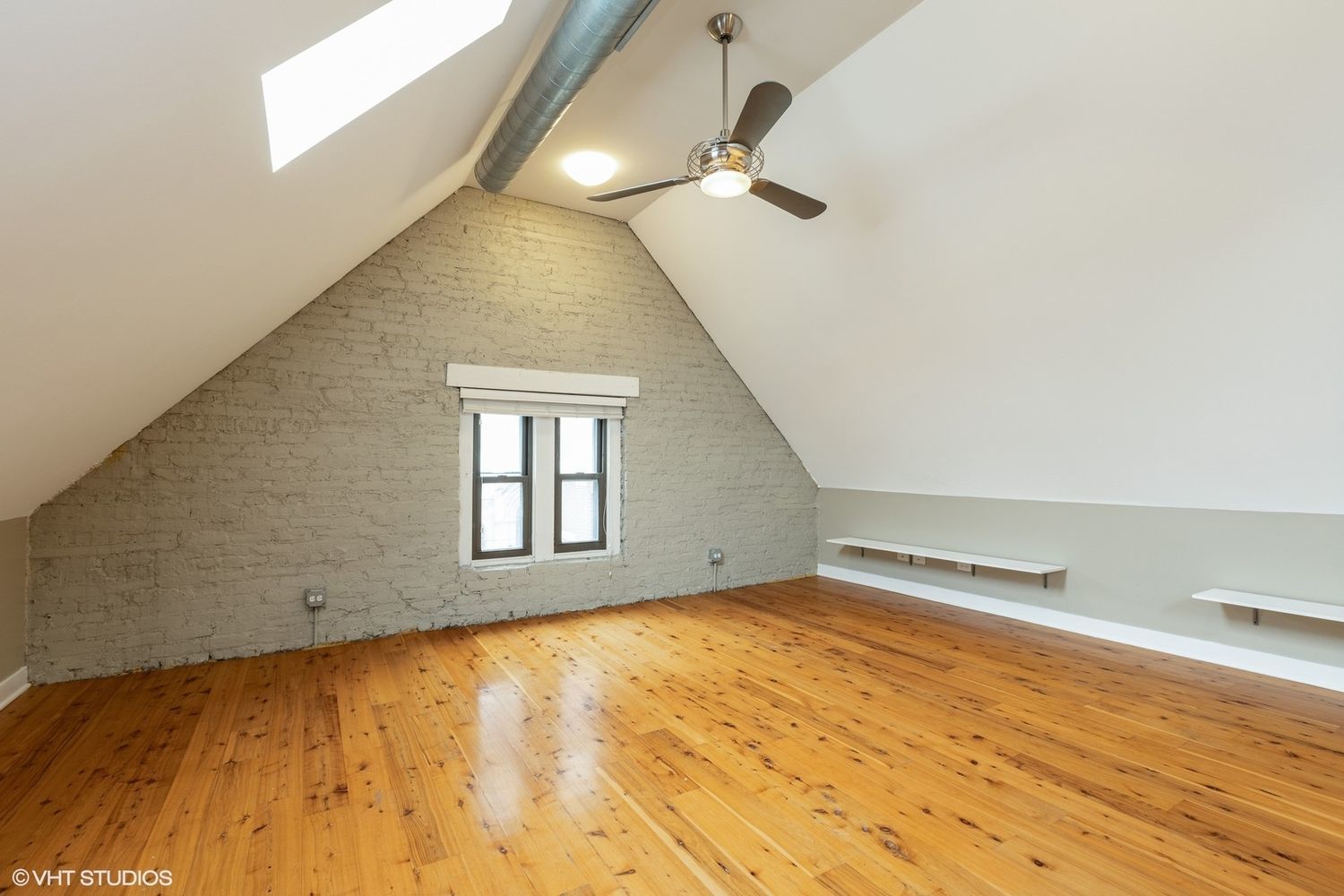 2308 N Southport Avenue 3