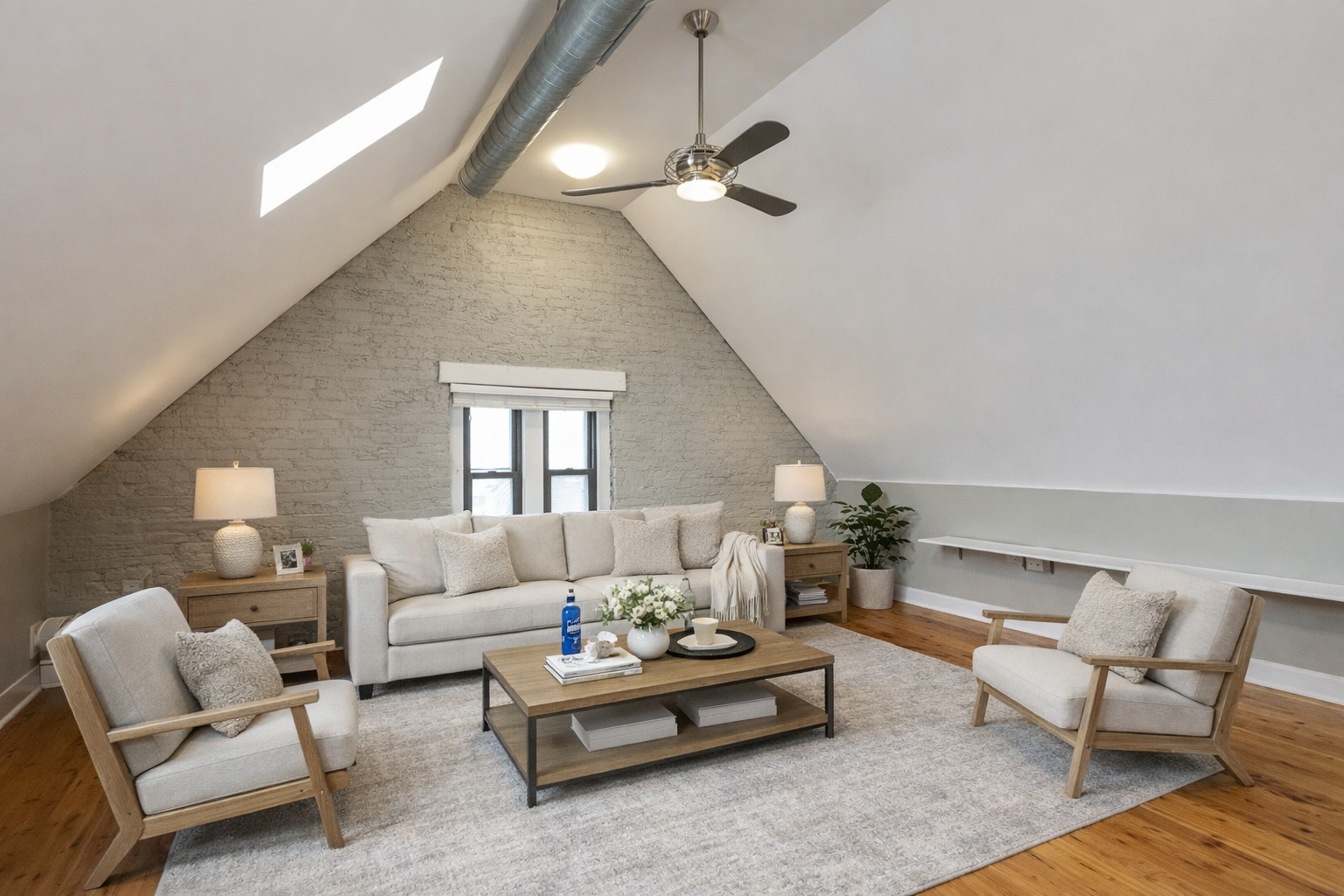 2308 N Southport Avenue 3