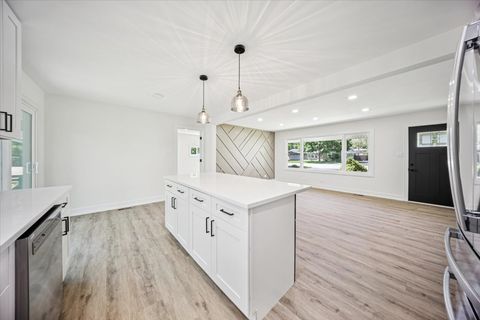 Tiny photo for 22W633 Burr Oak Drive, Glen Ellyn, IL 60137 (MLS # 12532901)