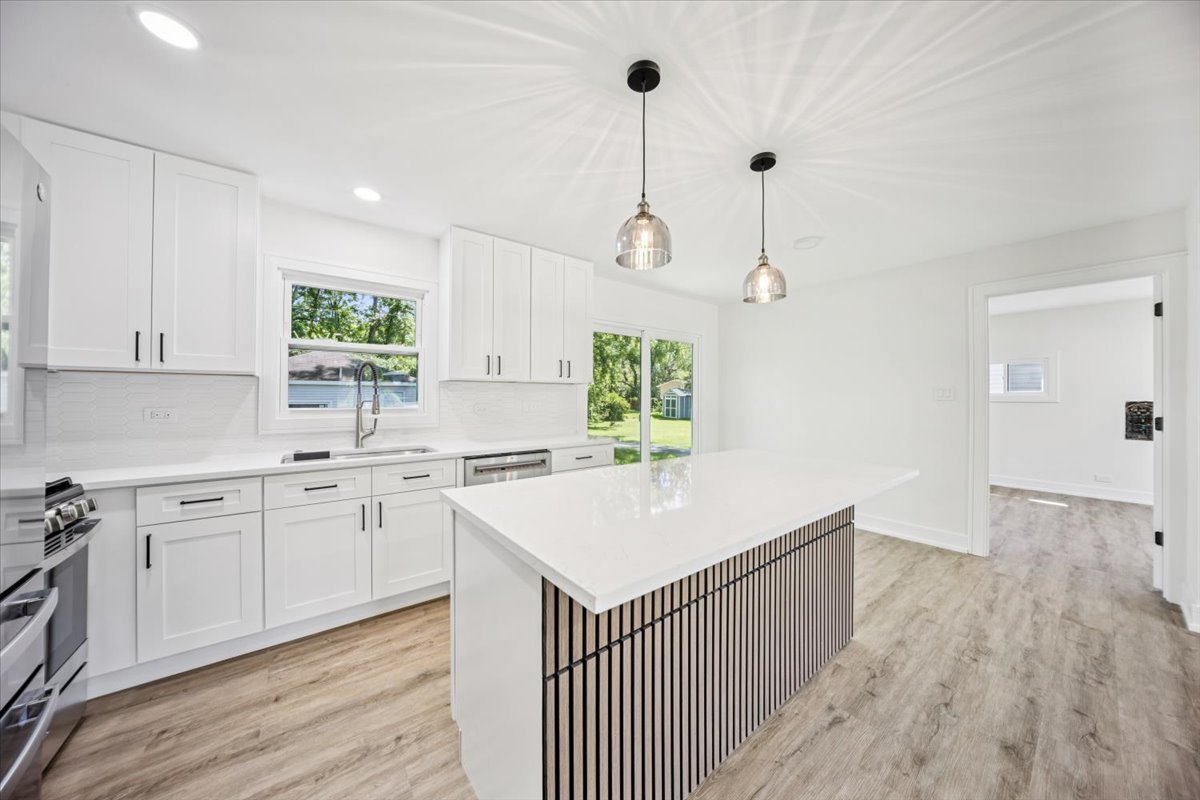 22W633 Burr Oak Drive