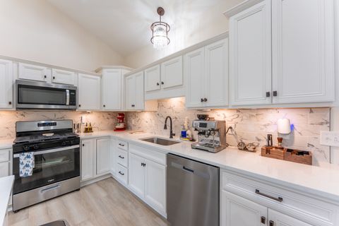 Tiny photo for 1117 Early Bird Lane, Marion, IL 62959 (MLS # 12607443)