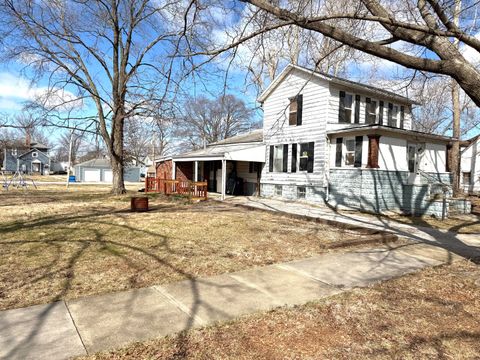 Tiny photo for 532 S Maple Street, Centralia, IL 62801 (MLS # 12573385)