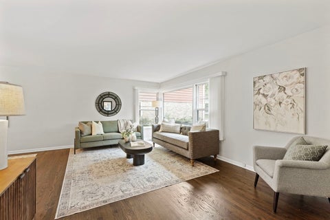 Tiny photo for 221 W Sheridan Place, Lake Bluff, IL 60044 (MLS # 12648798)