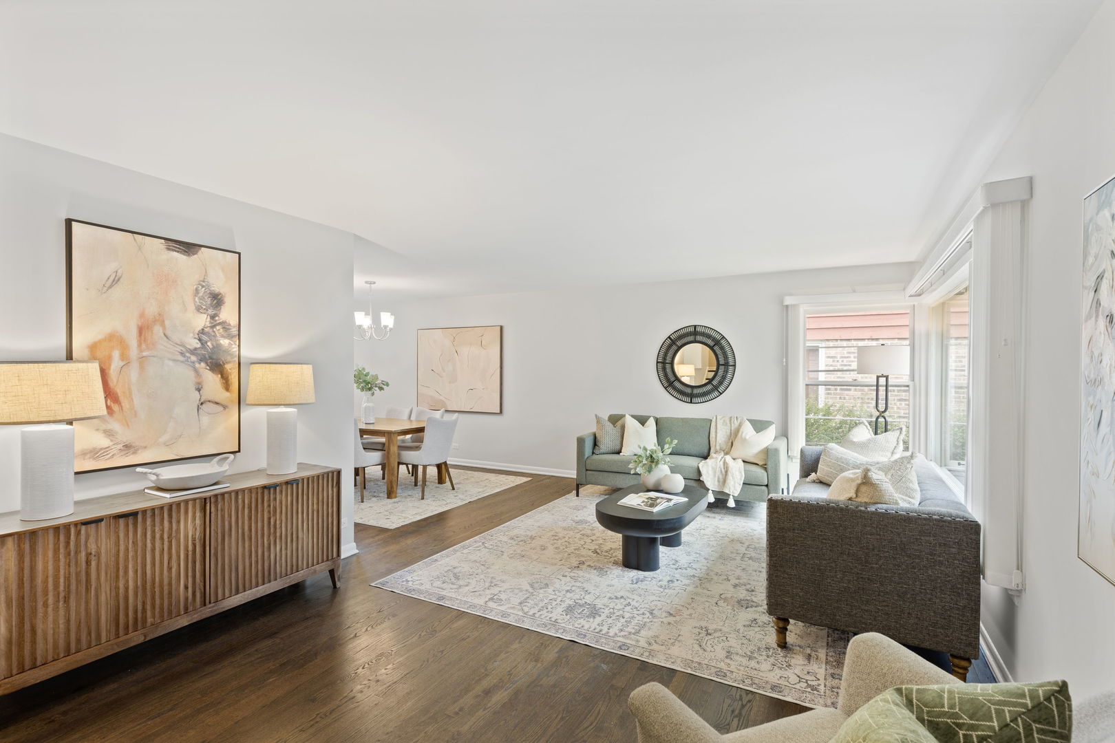 221 W Sheridan Place
