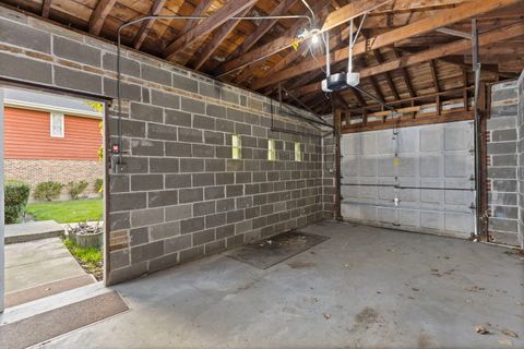 Tiny photo for 221 W Sheridan Place, Lake Bluff, IL 60044 (MLS # 12648798)